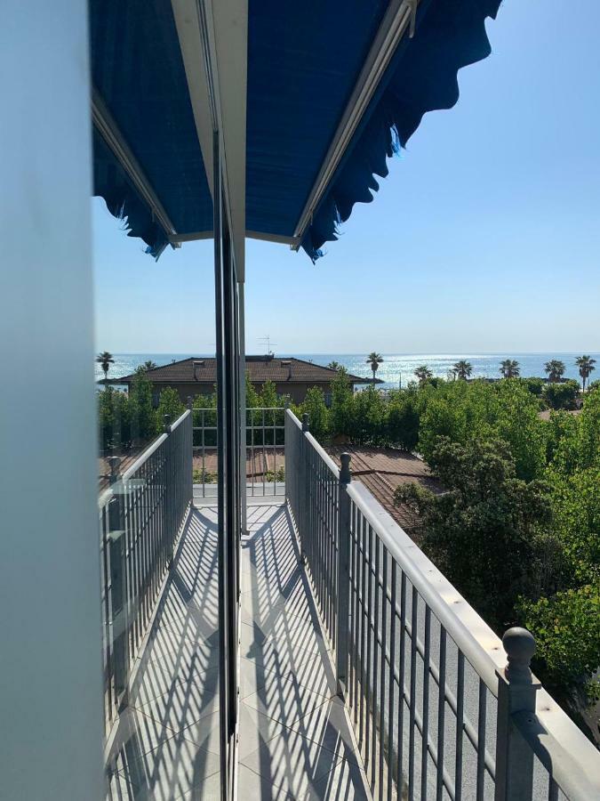 Attico Sul Mare Apartamento Fermo Exterior foto